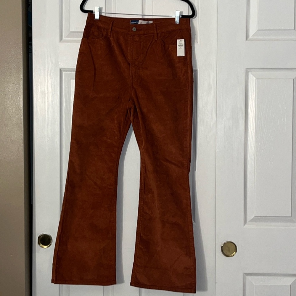 OLD NAVY WOMEN’S 12 PETITE HIGHER HIGH-RISE FLARE SECRET-SMOOTH POCKETS